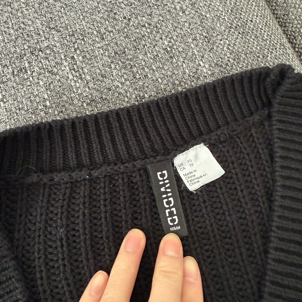 H&M V neck cropped Knit cardigan - Picture 4 of 5